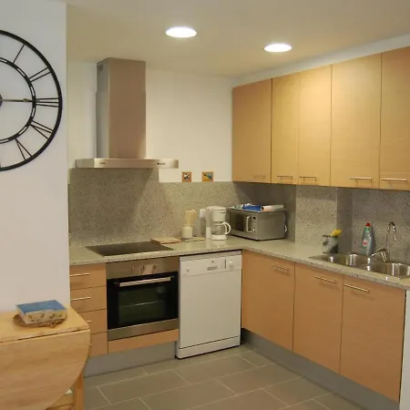 Moderno A 150m De La Playa Con Terraza Y Parking, Cerca Del Puerto Y Comercios - Es-228-38 דירה