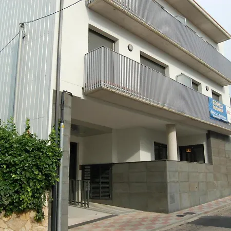 Moderno A 150m De La Playa Con Terraza Y Parking, Cerca Del Puerto Y Comercios - Es-228-38 דירה *