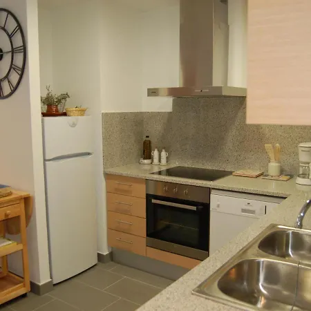 Moderno A 150m De La Playa Con Terraza Y Parking, Cerca Del Puerto Y Comercios - Es-228-38 * Llançà